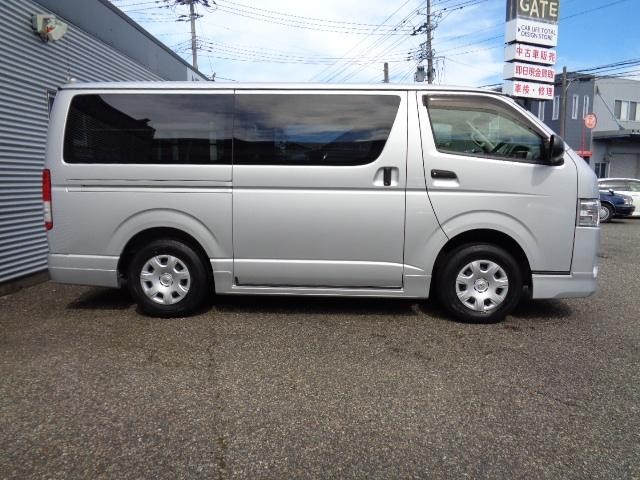 1200683A30260918W00104.jpg
