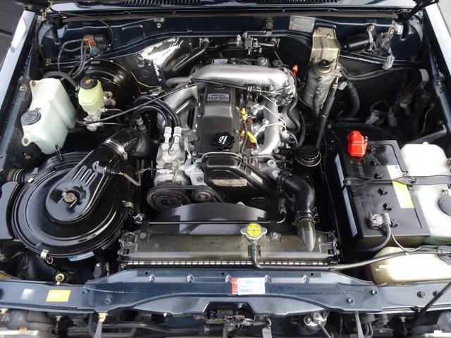 0730175A30260704W00118.jpg