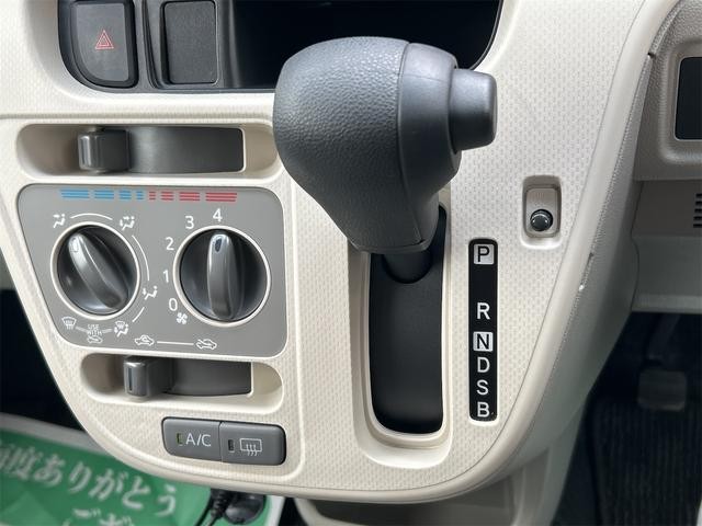 0404411A30260903W00206.jpg