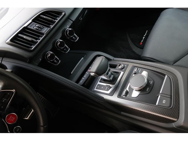 9510216A30260619W00110.jpg