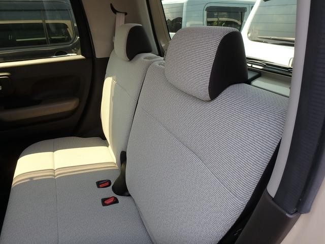 1101114A30260803W00315.jpg