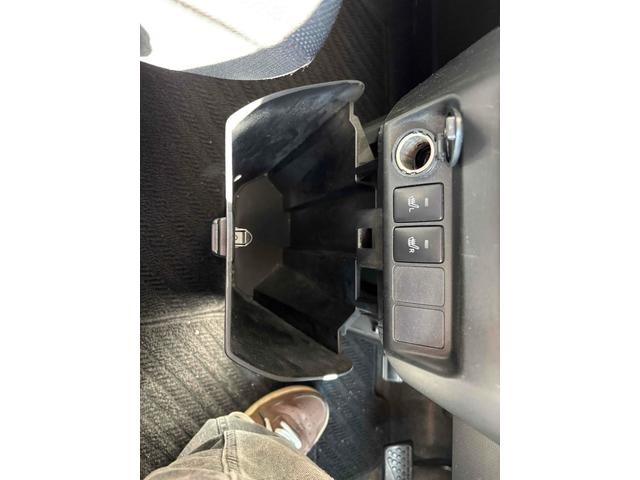 0701359A30261009W01107.jpg