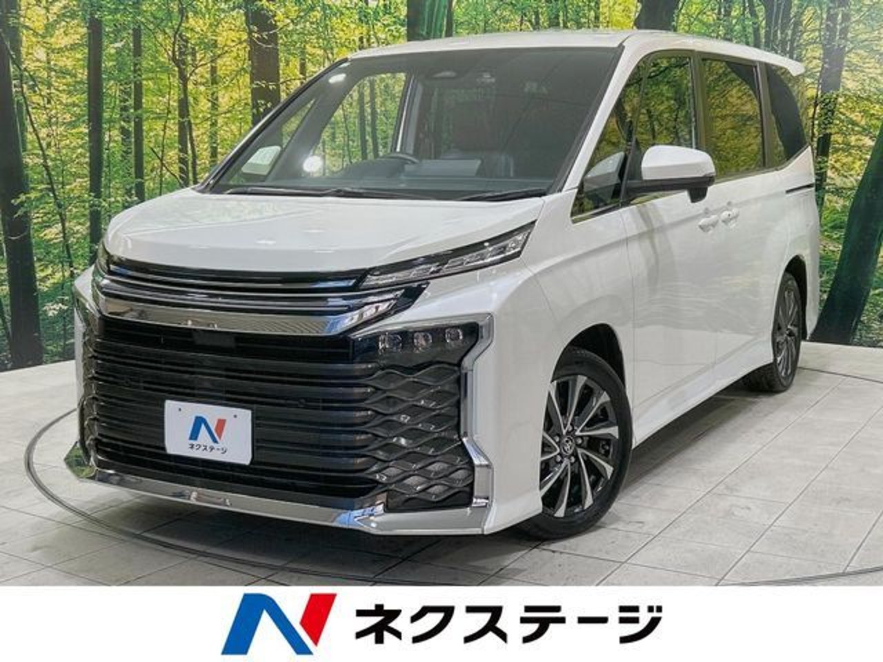 2024 Toyota Voxy, photo 1 of 1