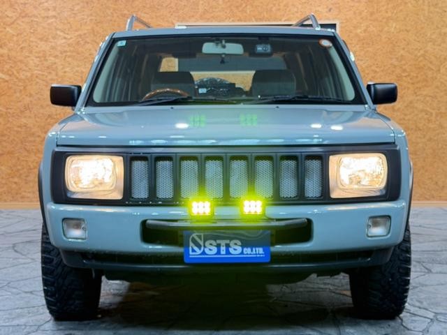 0508889A30260829W00208.jpg