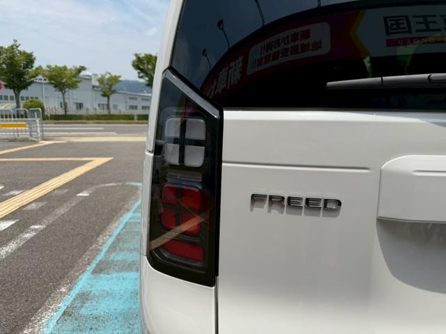 0740041A30260717W00119.jpg