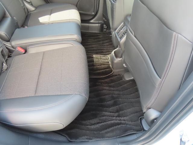 0520217A30260511W01119.jpg