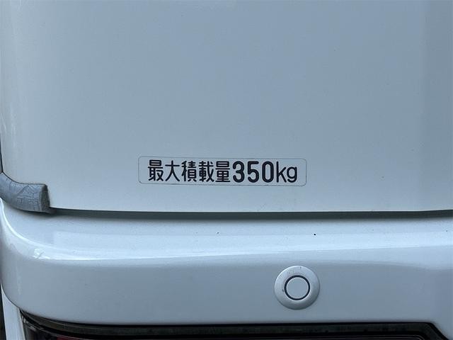 0403435A30260917W02010.jpg