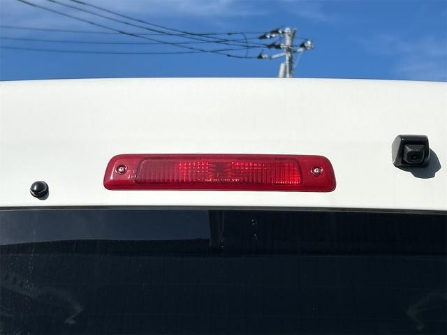 0403435A30260917W02013.jpg