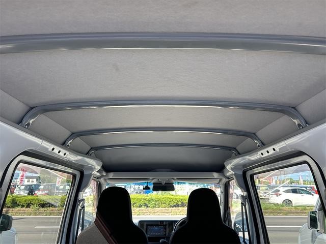 0403435A30260917W02019.jpg