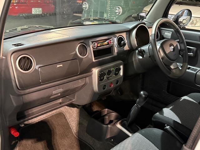 1020009A30260730W00319.jpg
