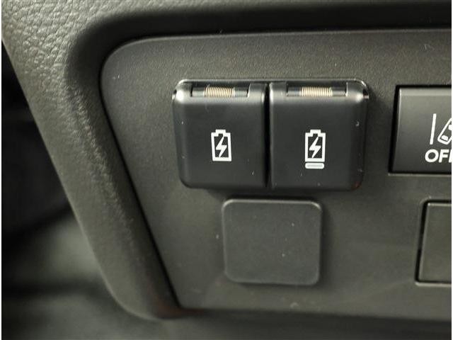 0600508A30260918W00713.jpg