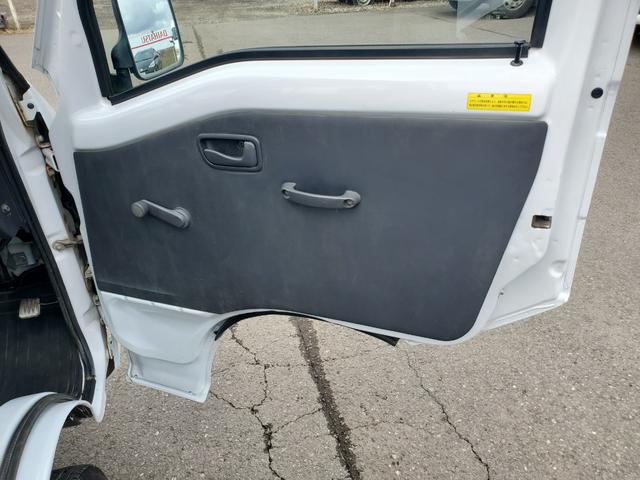 0903415A30260312W00115.jpg