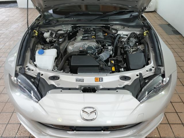 0561237A30260920W00212.jpg