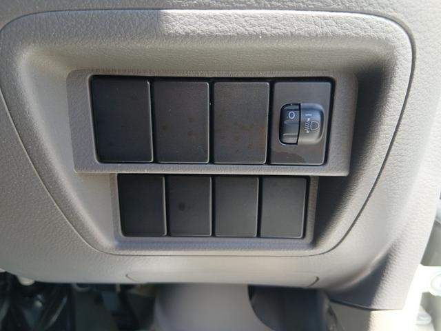 0904119A30260722W00113.jpg