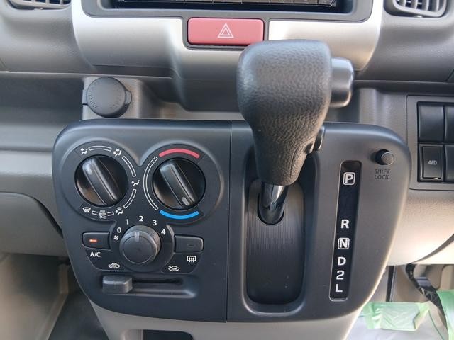 0904119A30260722W00117.jpg