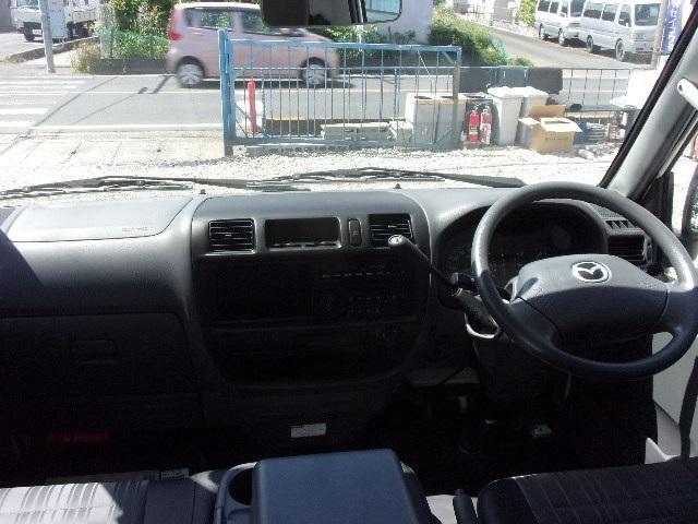 0540157A30260528W00102.jpg