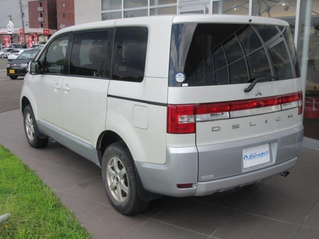 0903735A30260821W00210.jpg