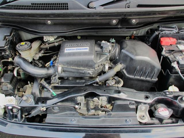 0904214A30260725W00116.jpg