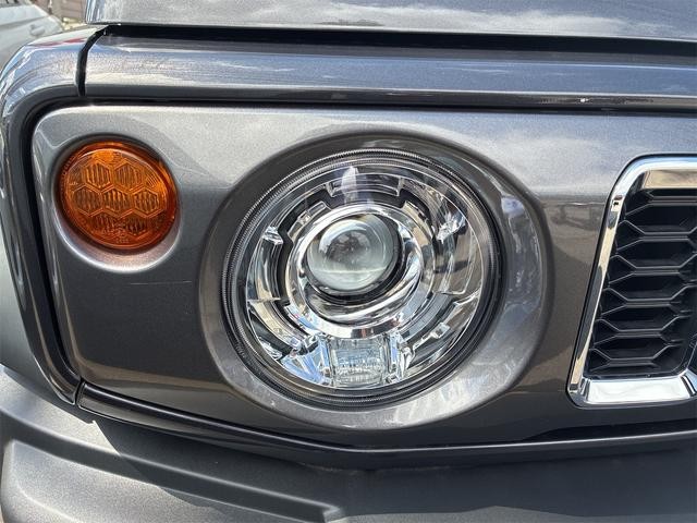 0403926A30260917W00102.jpg