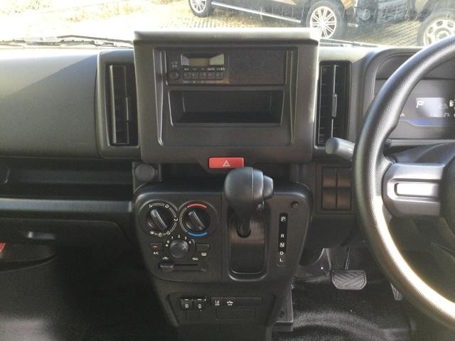 0710025A30260826W00504.jpg