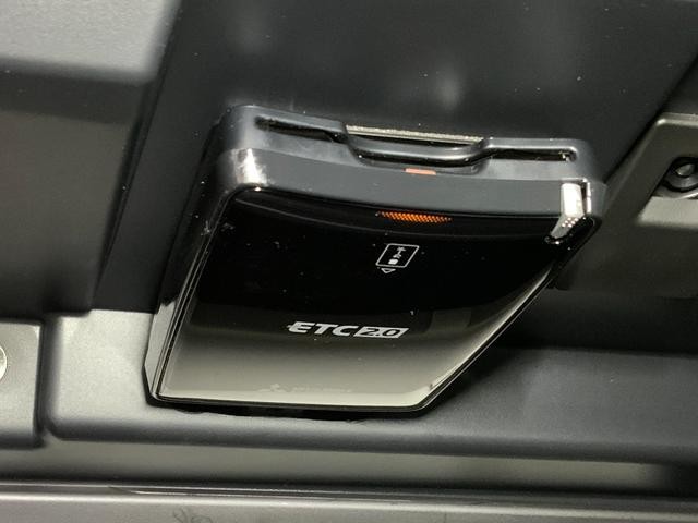 0561150A30261005W00217.jpg