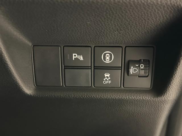 0509824A30260926W00209.jpg