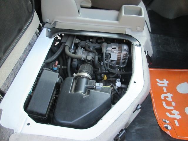 0703947A30260820W00103.jpg