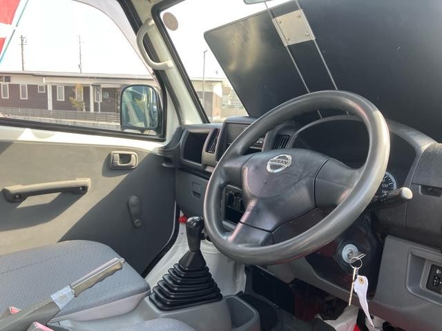 0803282A30250412W00305.jpg