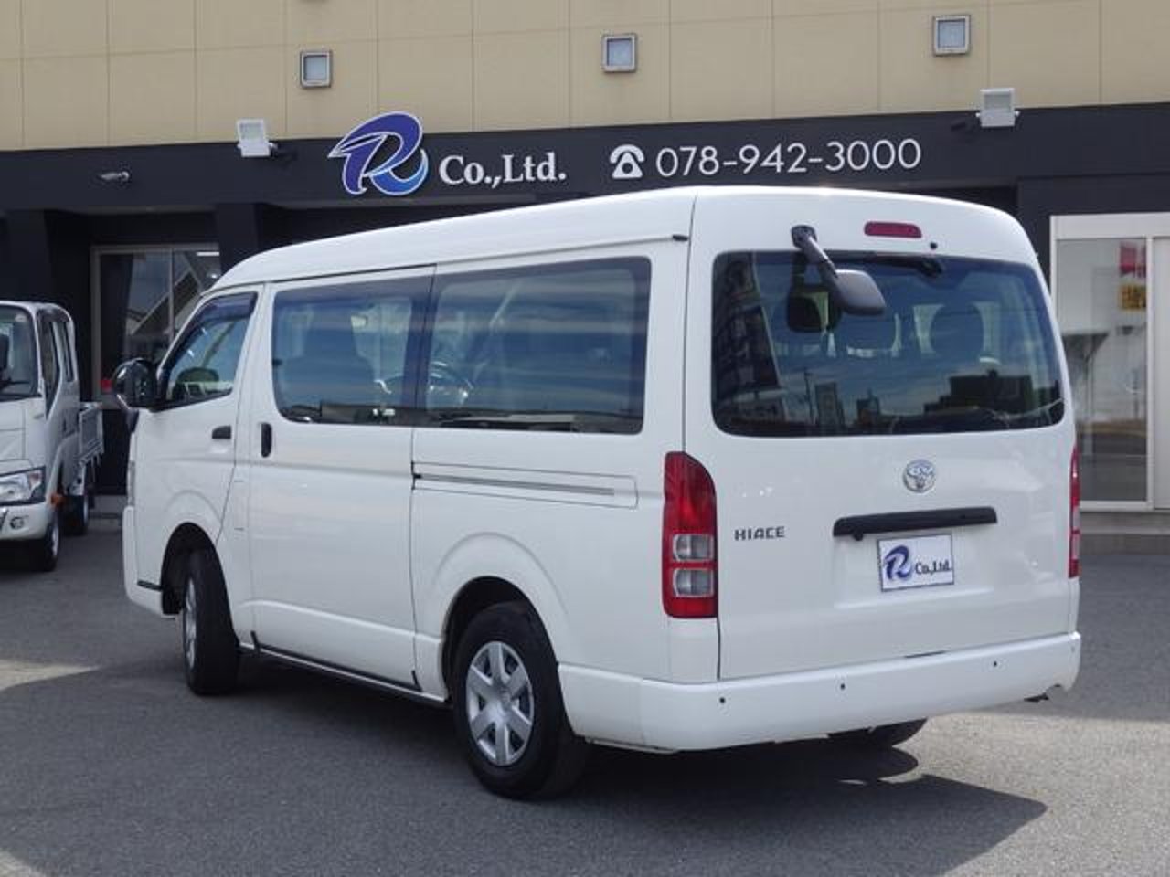2023 Toyota Hiace, photo 1 of 1
