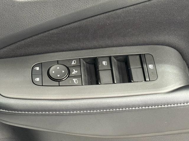 1150063A30260827W00309.jpg