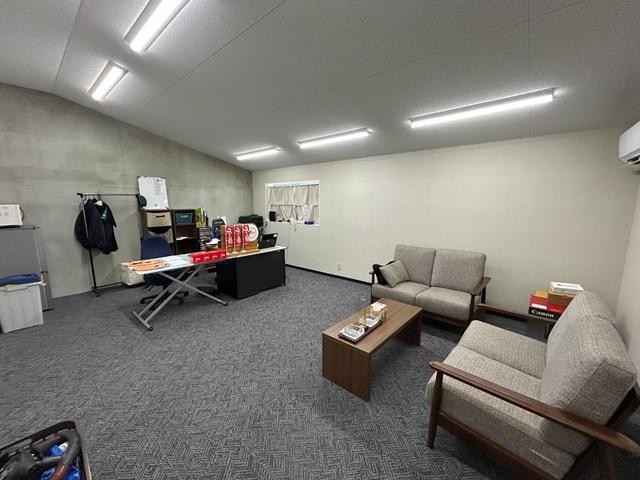 0710257A30260914W00103.jpg