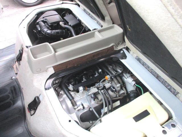 0502687A30261005W00112.jpg