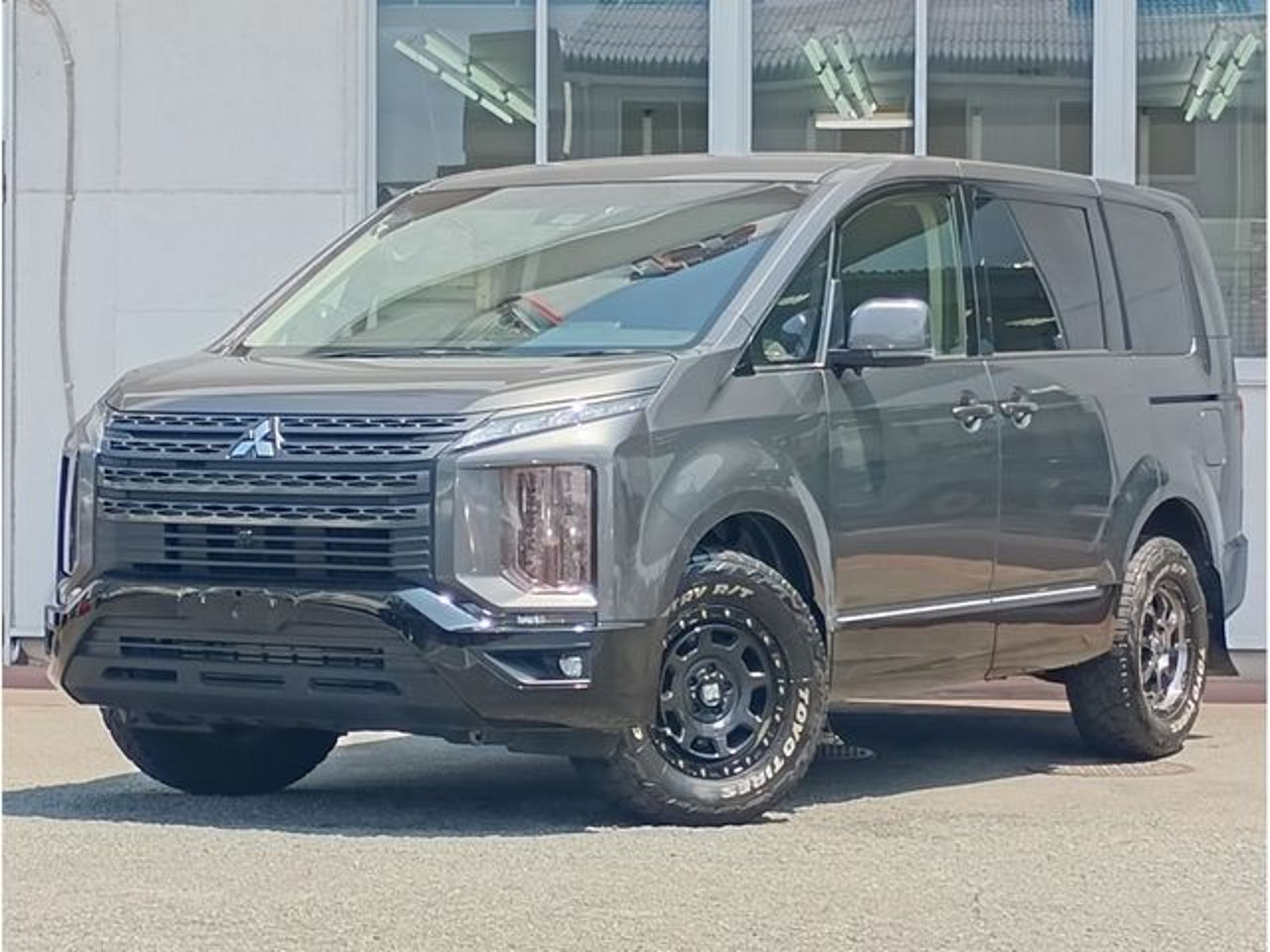 2021 Mitsubishi Delica, photo 1 of 1
