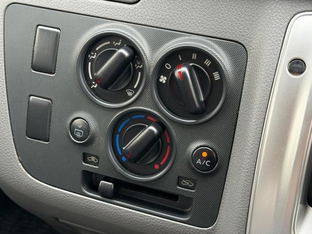 0704304A30260928W00218.jpg