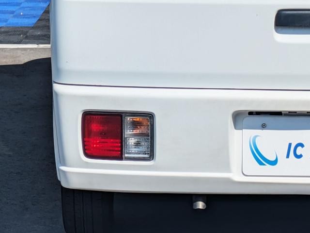 0704850A30260820W00112.jpg