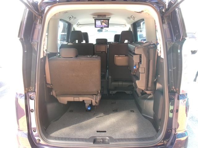 0500147A30261011W00115.jpg