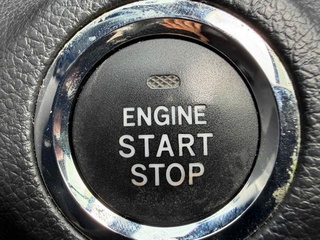 0701359A30260920W00817.jpg
