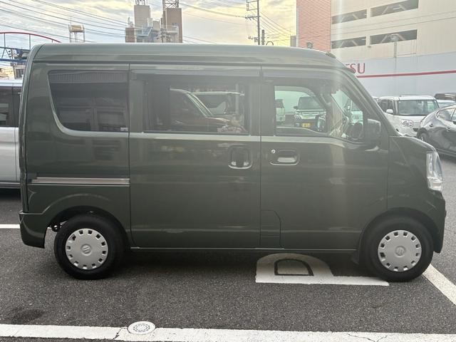 1000630A30260818W00117.jpg