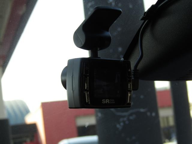0701785A30260906W00113.jpg