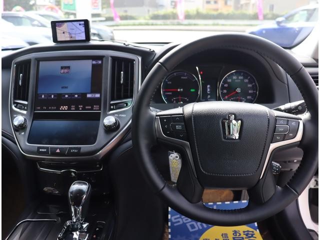0500206A30260903W00207.jpg