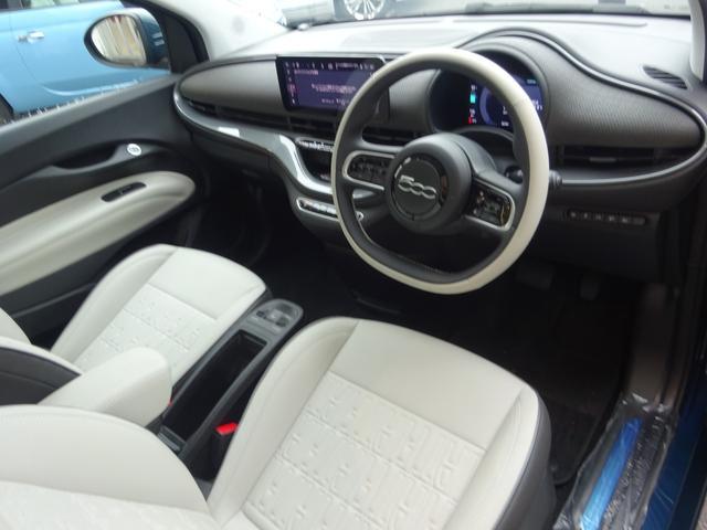 9000102A30250628W00104.jpg