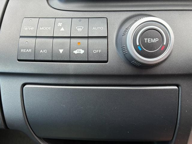 0541751A30261022W00707.jpg