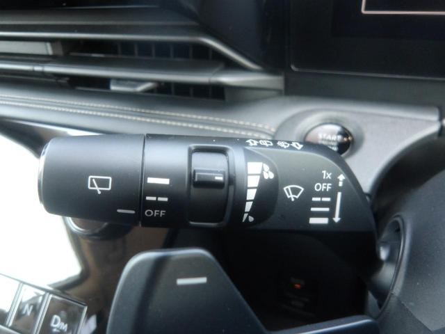 0701373A30260730W00914.jpg