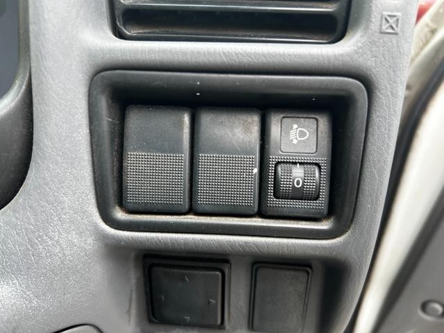 0500312A30260903W00308.jpg