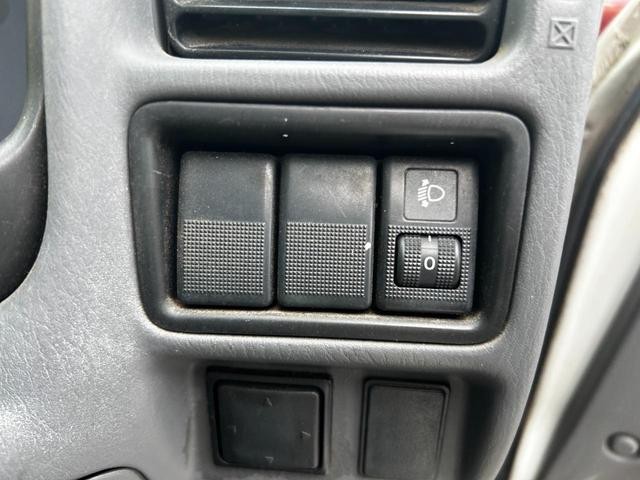 0500312A30260903W00313.jpg