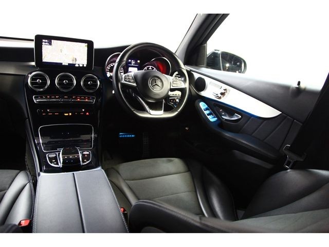 68c4a49a8fca21b97343a12224216716.jpg