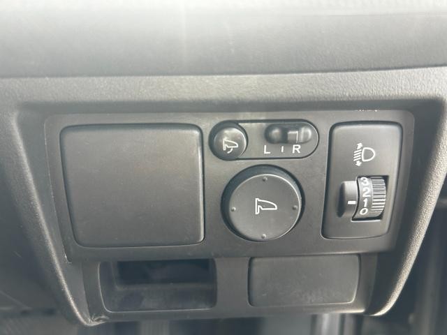 0500312A30260903W00515.jpg