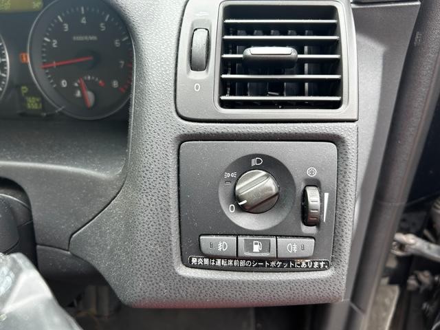 0500312A30260903W00817.jpg