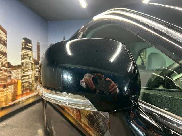 0709033A30260820W00112.jpg
