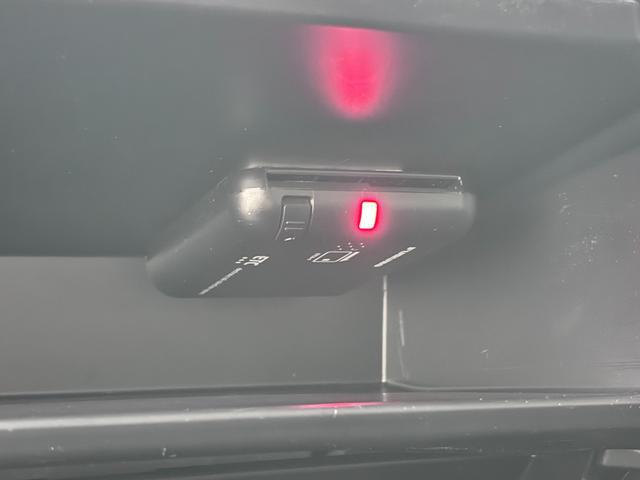 0541599A30260625W00114.jpg